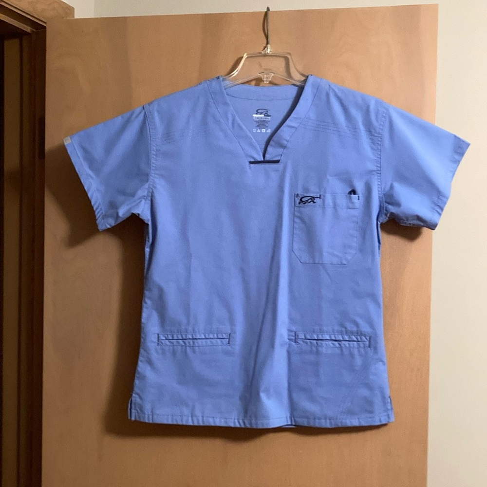 Iguana Med Women’s Scrubs (Top & Pants)